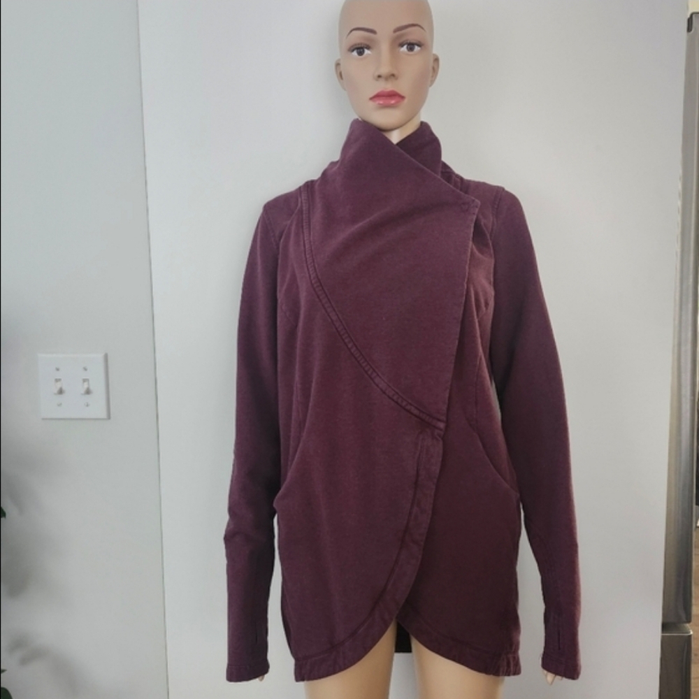 LULULEMON That's A Wrap Heathered Bordeaux Drama Sweater Cardigan Size 6 Cozy